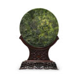 A PAIR OF LARGE SPINACH-GREEN JADE `LANDSCAPE` CIRCULAR TABLE SCREENS INSCRIBED WITH IMPERIAL POEMS - photo 5