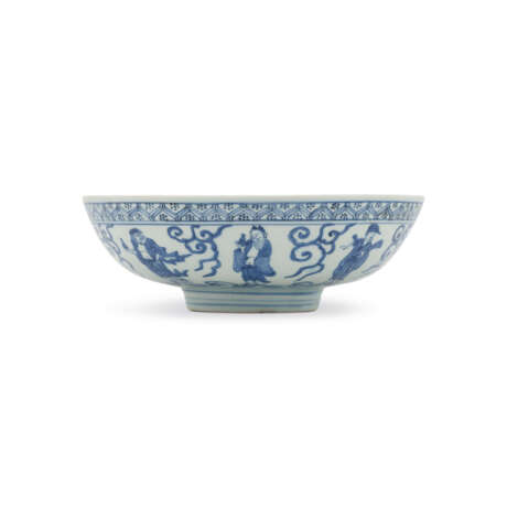 A BLUE AND WHITE `EIGHT DAOIST IMMORTALS` SHALLOW BOWL - photo 2