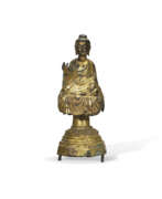 Sui-Dynastie. A RARE GILT-BRONZE FIGURE OF A SEATED BUDDHA