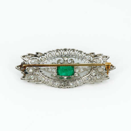 Emerald-Diamond-Brooch - photo 3