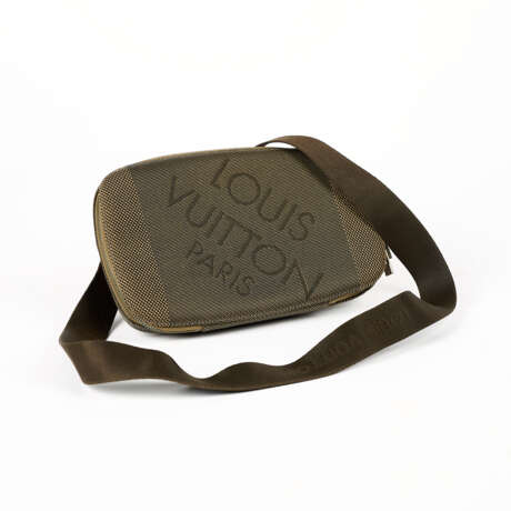 Louis Vuitton. Damier Geant Mage Bag - photo 1