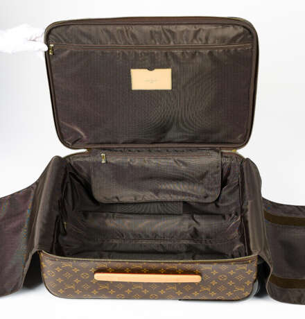 Louis Vuitton. Pegase 55 Business Travel Suitcase - фото 7