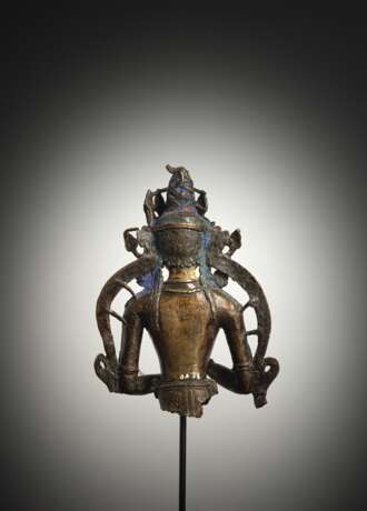 Torso des Adibuddha auf einem Metall-Sockel - фото 2