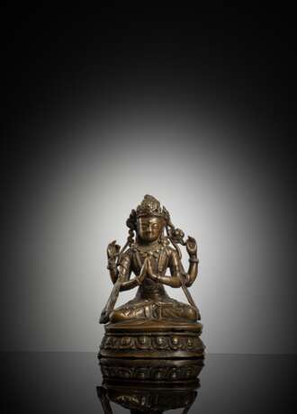 Bön-Bronze des Shadakshari auf einem Lotus - фото 1