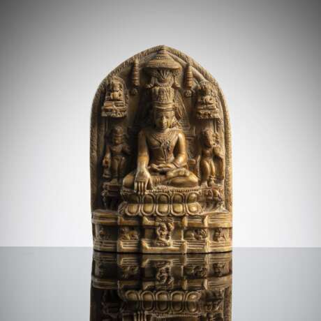 Miniaturstele aus Argillit den Tathagata Akshobya darstellend - фото 1