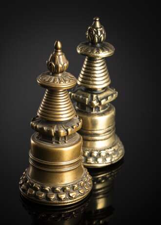 Zwei Stupa 'kadam chörten' aus Bronze - Foto 2