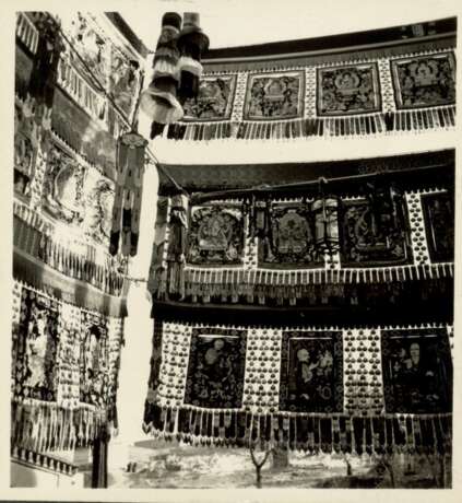 Album mit 97 S-W-Fotos überwiegend in Tibet fotografiert - фото 17