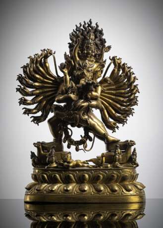 Große feuervergoldete Bronze des Vajrabhairava - Foto 1