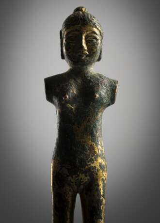 Feuervergoldete Bronze einer stehenden Frau - фото 3
