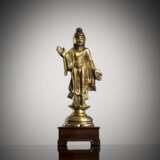 Feuervergoldete Bronzefigur des Buddha Shakyamuni - photo 2