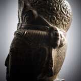 Seltener Kopf eines Bodhisattva aus farbig gefasstem Stein - photo 6