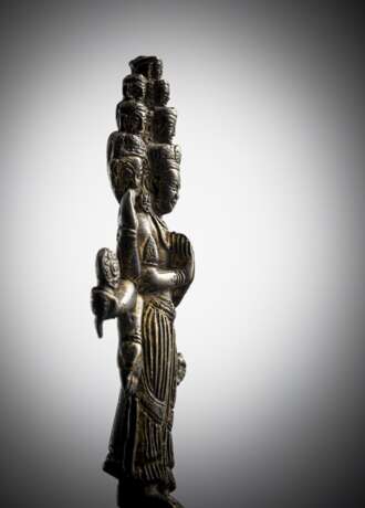 Sehr seltene Bronze des Ekadashahamukha-Avalokiteshvara - фото 3