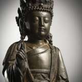 Bronze eines Bodhisattva auf einem Lotusthron - photo 2