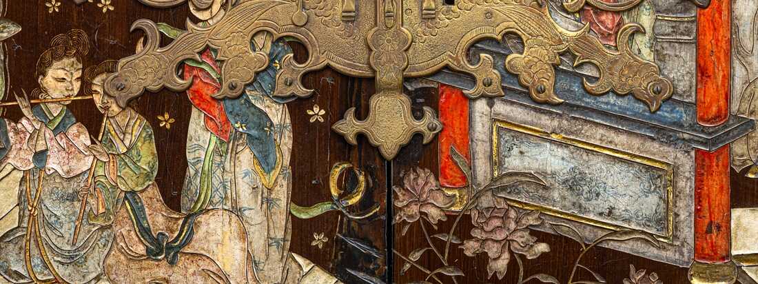 Feines und seltenes Koromandel-Lack-Kabinett auf vergoldetem Holzstand