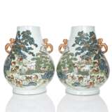 Paar 'Hu'-förmige Vasen mit Dekor von hundert Rehen - Foto 2