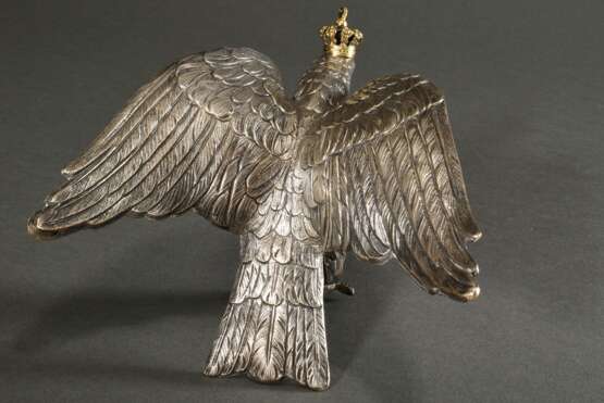 Wilhelminischer Adler mit deutscher Kaiserkrone in fein ziselierter Ausführung, um 1880/1900, Metall versilbert und vergoldet, 21,5x20cm, Schraublöcher unter den Klauen - фото 8