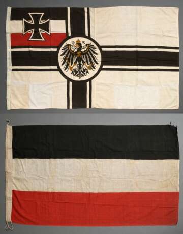 2 Diverse Flaggen: "Nationalflagge des Deutschen Reichs in der Kaiserzeit 1871-1918" sog. Reichsflagge (77x154cm) und "Seekriegsflagge der Kaiserlichen Marine" sog. Reichskriegsflagge,(93x161cm), 1x m… - photo 1