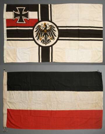 2 Diverse Flaggen: "Nationalflagge des Deutschen Reichs in der Kaiserzeit 1871-1918" sog. Reichsflagge (77x154cm) und "Seekriegsflagge der Kaiserlichen Marine" sog. Reichskriegsflagge,(93x161cm), 1x m… - фото 1