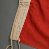 2 Diverse Flaggen: "Nationalflagge des Deutschen Reichs in der Kaiserzeit 1871-1918" sog. Reichsflagge (77x154cm) und "Seekriegsflagge der Kaiserlichen Marine" sog. Reichskriegsflagge,(93x161cm), 1x m… - photo 9