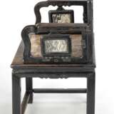 Armlehnstuhl mit eingelegten Marmorplatten - Foto 4