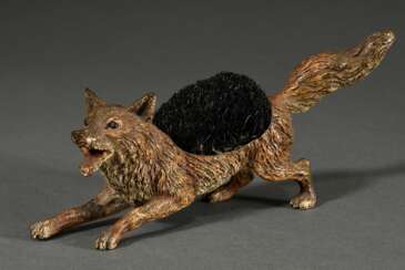 Wiener Bronze &quot;Fuchs&quot; mit Wildschweinborsteneinsatz als Nadelhalter oder Tintenabstreifer, naturalistisch bemalt, unsigniert, 8x16,5cm, leicht berieben, Provenienz: Norddeutsche Sammlung