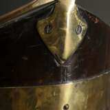 Elipsoider Mahagoni Eimer mit Messingeinsatz und -bändern, England 19.Jh., 37x37x28,5cm, 1 Messingring verloren - photo 7