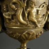 Paar Pokale nach antikem Vorbild mit umlaufendem Relieffries "Bacchanten" und vollplastischen Handhaben, Bronze auf Marmorsockeln, um 1880/1900, H. 26cm - photo 4