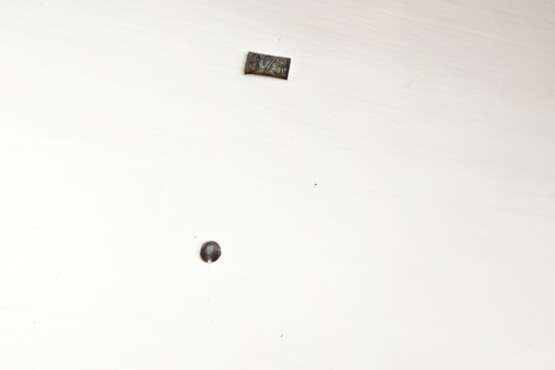 Eckiges Tablett mit vierfach eingezogenem Rand und gotisierender Gravurkartusche, 2. Hälfte 19.Jh., Silber 875, 1316g, 42x29,5cm, berieben - Foto 3