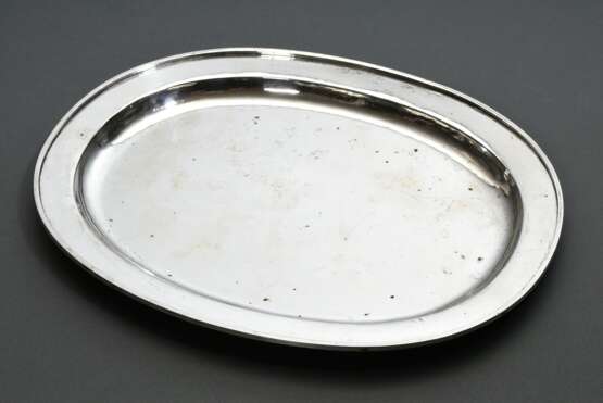 Ovale martellierte Art Deco Platte, MZ: AM (Arthur Meyle, Pforzheim ?), Modellnr. 5603, Handarbeit, Silber 800, 871g, 39,5x30,7cm, fleckig - photo 1