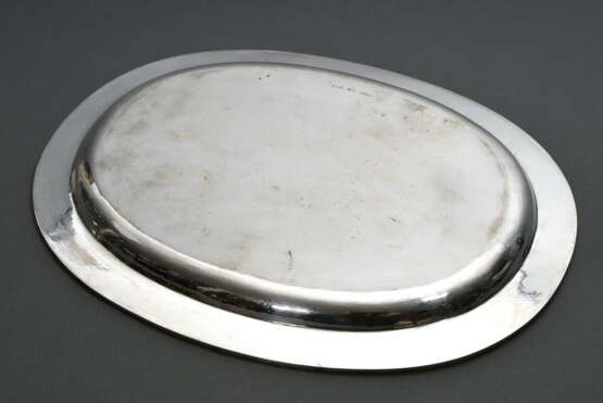 Ovale martellierte Art Deco Platte, MZ: AM (Arthur Meyle, Pforzheim ?), Modellnr. 5603, Handarbeit, Silber 800, 871g, 39,5x30,7cm, fleckig - photo 2