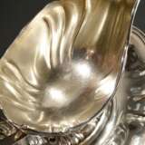 Große Sauciere auf festem Unterteller im Chippendale Stil, Wilkens, Modellnr. 230418, Silber 800, 592g, 18x23cm - photo 3