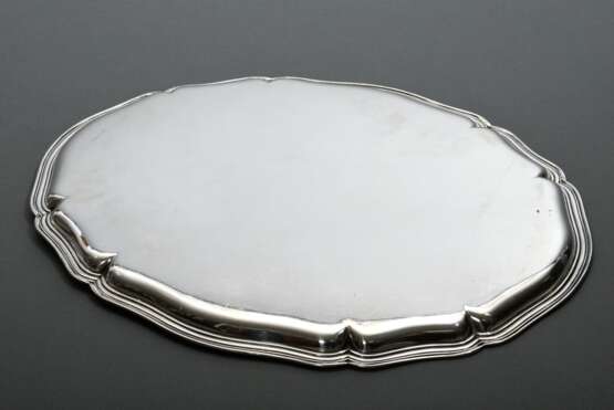 Großes ovales Tablett mit Chippendale Rand, Wilhelm Theodor Binder, Silber 835, 1070g, 45x35cm - photo 2