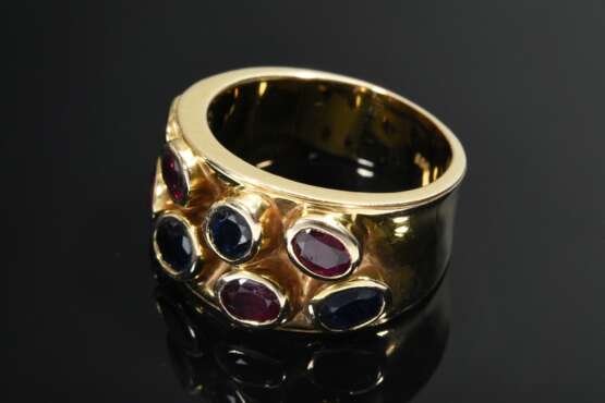 Breiter Gelbgold 585 Ring mit Rubinen und Saphiren unregelmäßig besetzt, Goldschmiedearbeit, 11,6g, Gr. 58 - фото 2
