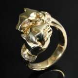 Gelbgold 585 Ring aus 2 einander anschauenden Pantherköpfen mit Brillantaugen und -halsbändern (zus. 0.20ct/VVSI/TW), 8,2g, Gr. 52 - Foto 2