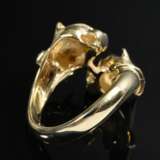 Gelbgold 585 Ring aus 2 einander anschauenden Pantherköpfen mit Brillantaugen und -halsbändern (zus. 0.20ct/VVSI/TW), 8,2g, Gr. 52 - фото 4