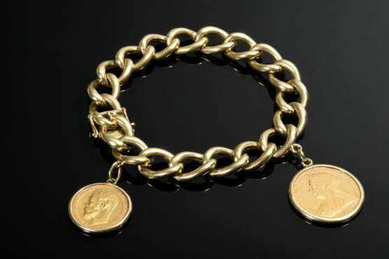 Gelbgold 585 Gliederarmband mit 2 Münzanhängern: Gelbgold 916 „1 Pound Sterling, Sovereign“ (7,3g) und Gelbgold 900 „5 Rubel Zar Nikolaus II“ (3,8g), zus. 33,1g, L. 19,7cm - photo 1