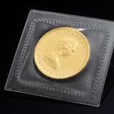 2 Diverse Münzen: 1 Gelbgold 900 „10 Gulden Münze Königin Wilhelmina, Niederlande, 1917“ (6,72g, Ø 2,2cm) und 1 eingeschweißte Gelbgold 999,9 „5 Dollars, 1/10 Unze, Königin Elisabeth II, Canada“ (3,11g, Ø 1,6cm)… - photo 5
