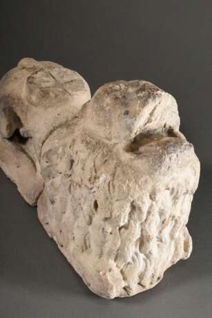 Spätmittelalterliche Sandstein Säulenbasis „Liegender Löwe mit aufgerissenem Maul“, 45x34x20cm, starke Witterungsspuren, mittig gebrochen - Foto 2
