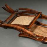 Englischer Mahagoni Deckchair mit Rattangeflecht in Sitz und Lehne, klappbar, Ende 19.Jh., H. 37/96cm - Foto 8