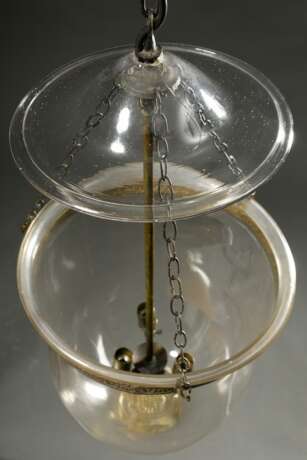 Große Glas Ampel "Stall Laterne" in Metall Montierung nach klassischem Vorbild, elektrifiziert, H. ca. 65cm, Ø ca. 31cm - photo 6