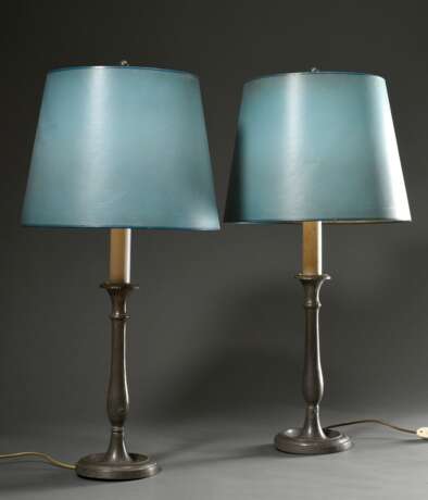 Paar große Zinn Leuchter in schlichter Form als Lampen montiert 19.Jh., H. 83cm, Boden offen - Foto 1