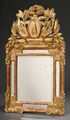 Kleiner Barock Spiegel mit geschnitztem Aufsatz &quot;Obelisk&quot; und Blütendekorationen, Holz vergoldet über Bolusgrund, 78x43,3cm