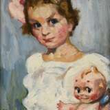 Unbekannter Künstler des 20.Jh. (Marra?) "Mädchen mit Kewpie Puppe" 1955, Öl auf Malpappe, u.l. sign./dat., Prunkrahmen, 18,5x16cm (m.R. 28,5x26cm), min. Defekte der Maloberfläche - Foto 1