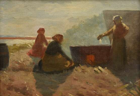 Tuxen, Laurits (1853-1927) zugeschr. "Kochen mit Holz bei Harboøre" (Trenkogning af Harboøre), Öl/Leinwand, verso auf Keilrahmen bez. und dänischer Zollstempel von 1937, 21,5x30,7cm (m.R. 29x37cm) - photo 1