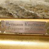Kauffmann, Hermann I (1808-1889) "Dragoner im Schnee", Öl/Leinwand, u.l. sign., verso Klebeetikett "Galerie Commeter/Hbg.", Prunkrahmen (min. Altersspuren), 31x43cm (m.R. 44x55,8cm), Craquelé, leicht … - фото 4