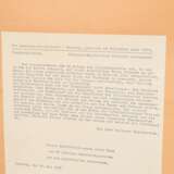 Unbekannter Künstler des 18.Jh. "Die Hamburgische Lotterey=Ziehung gehalten im July A=1717", Kupferstich (z.T. überklebt), verso bez., 37,3x32cm (m.R. 61x54,3cm), min. fleckig, rest., vergilbt - photo 3