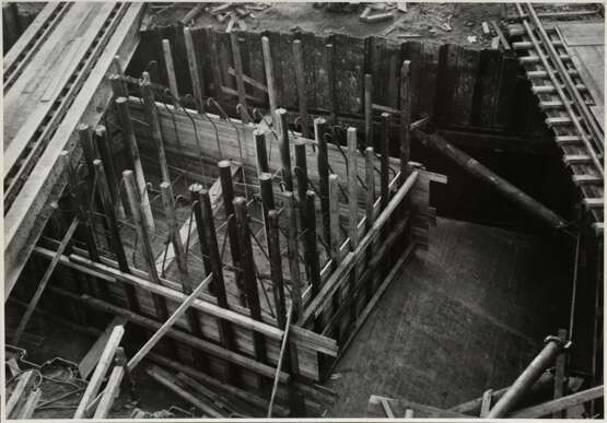 31 Renger-Patzsch, Albert (1897-1966) "Beton- und Brückenbau", Fotografien, verso gestempelt, 14x ca. 24x16,5cm/ 17x ca. 16,5x24cm, Alters- und Lagerspuren - photo 18
