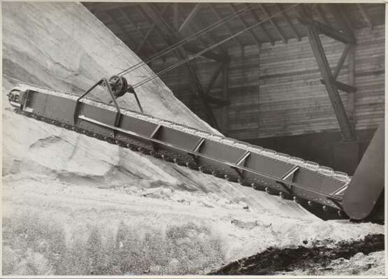 31 Renger-Patzsch, Albert (1897-1966) "Beton- und Brückenbau", Fotografien, verso gestempelt, 14x ca. 24x16,5cm/ 17x ca. 16,5x24cm, Alters- und Lagerspuren - фото 19