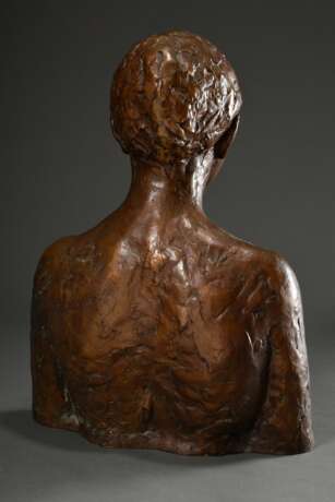 Augustin, Edgar (1936-1996) „Weibliche Büste“ 1971, verso sign./dat., Bronze bräunlich patiniert, Guss: Barth Rinteln, 49x36x23cm - фото 4