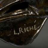 Riché, Louis (1877-1949) "Liegende Katze", Bronze patiniert, auf der Plinthe sign., Gießerstempel "Susses Frères Editeurs Paris", 7,5x17,5x6,5cm, min. berieben - Foto 4